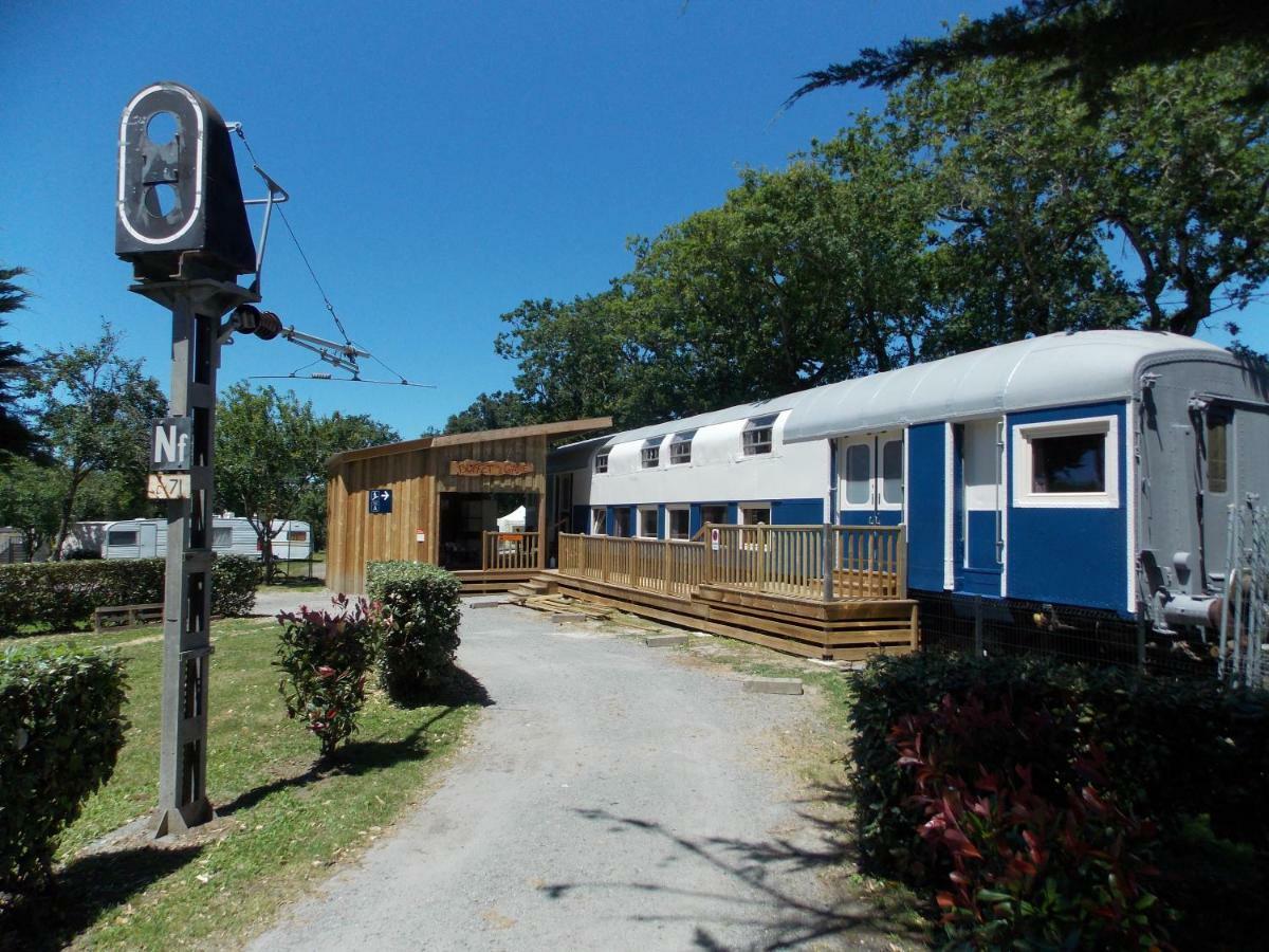 Camping Insolite Le Haut Village Сен-Мишел-Шеф-Шеф Екстериор снимка